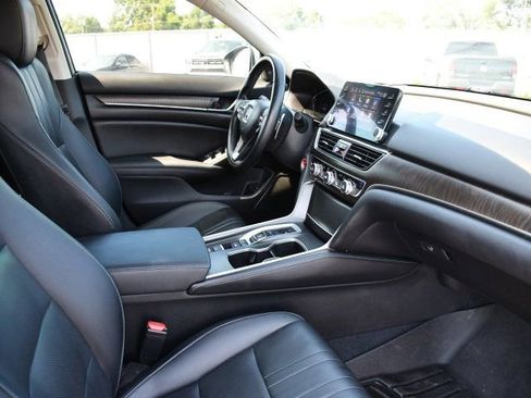 Used 2021 Honda Accord Touring image 36