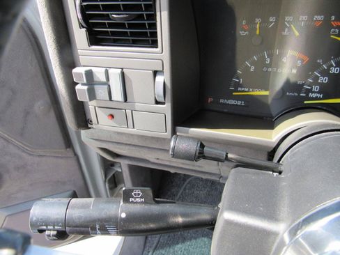 Used 1993 Chevrolet Silverado 3500 2WD Crew Cab image 46