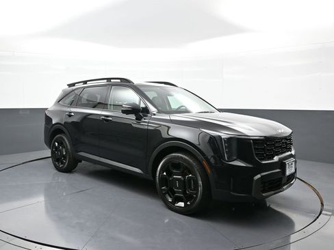Certified 2024 Kia Sorento SX image 4