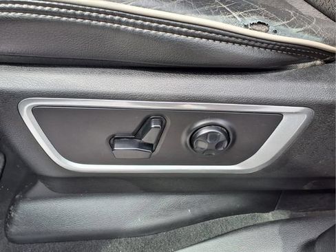 Used 2019 RAM 1500 Laramie AWD/4WD image 14
