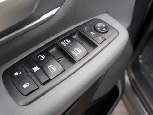 Used 2020 RAM 1500 Big Horn AWD/4WD image 19