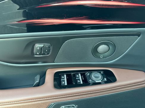 New 2026 Lincoln Nautilus Reserve w/ Jet Appearance Package image 9