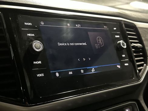 Certified 2023 Volkswagen Atlas Cross Sport SE FWD image 18