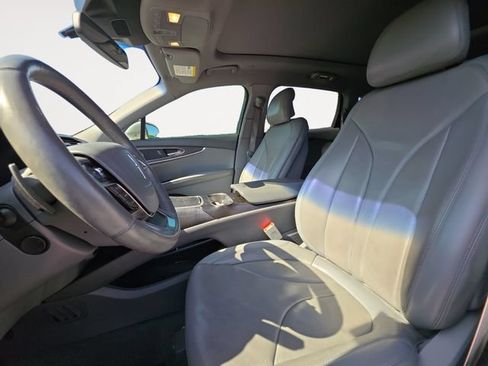 Used 2019 Lincoln Nautilus Reserve FWD image 9