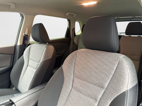 Used 2023 Nissan Rogue SV AWD/4WD image 11