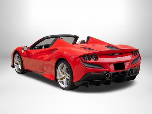 Used 2023 Ferrari F8 Tributo RWD image 2