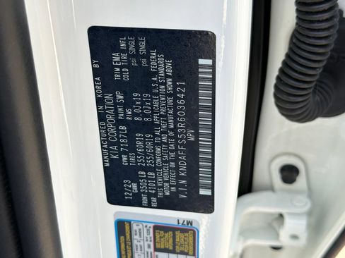 Used 2024 Kia EV9 Wind AWD/4WD image 37