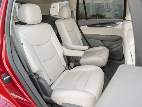 Used 2024 Cadillac XT6 Premium Luxury w/ LPO, Floor Liner Package AWD/4WD image 37