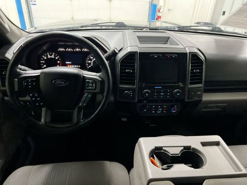 Used 2017 Ford F150 XLT w/ Equipment Group 302A Luxury AWD/4WD image 10