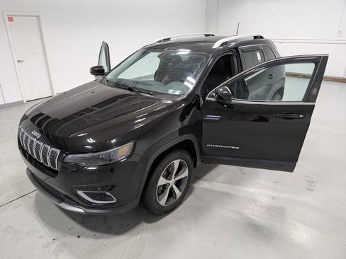 Used 2020 Jeep Cherokee Limited image 16