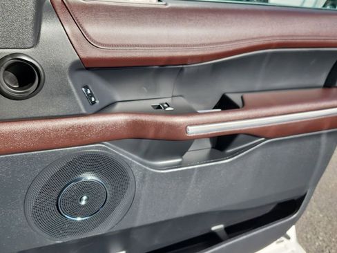 Used 2024 Ford Expedition Max Limited image 17