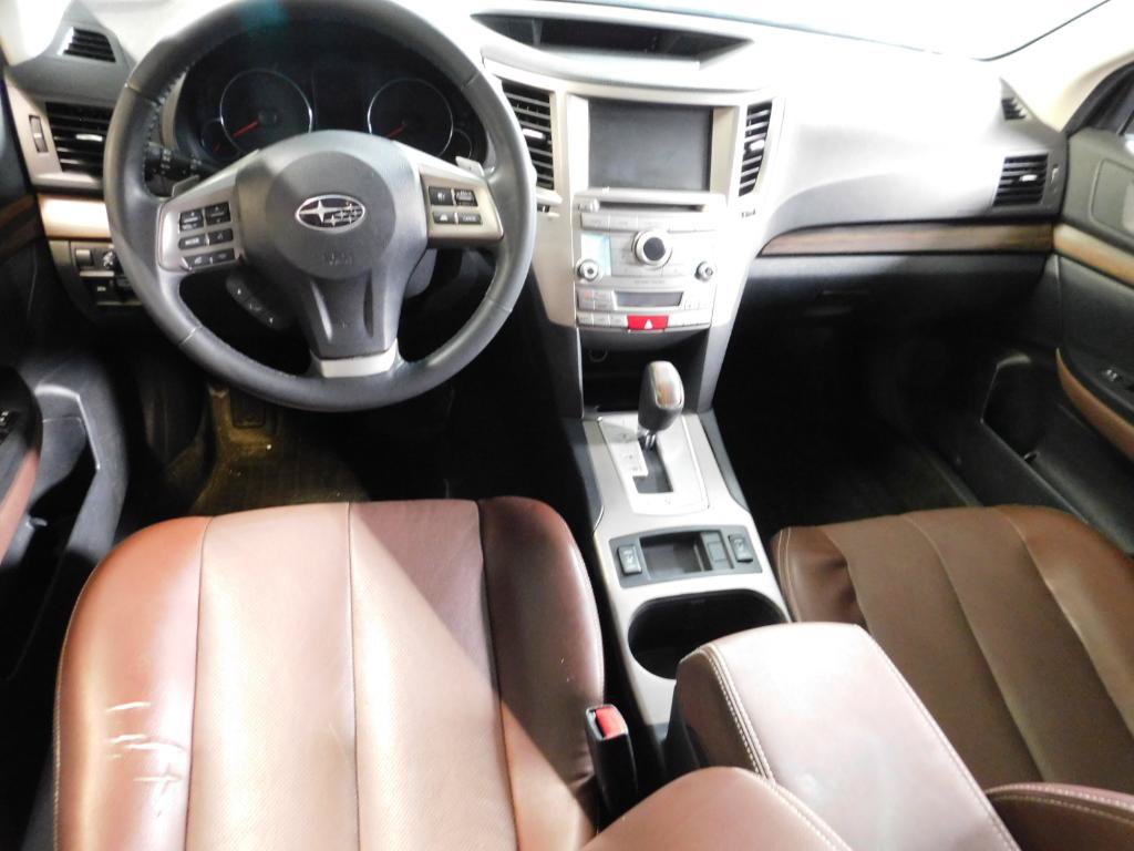 Used 2014 Subaru Outback 2.5i Limited AWD/4WD image 3