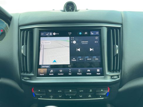 Used 2022 Maserati Levante GT image 25