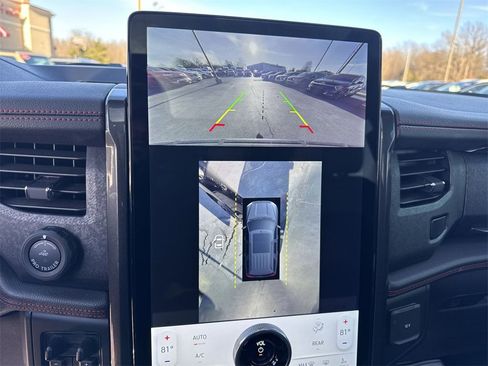 Used 2023 Ford Expedition Max Limited image 17