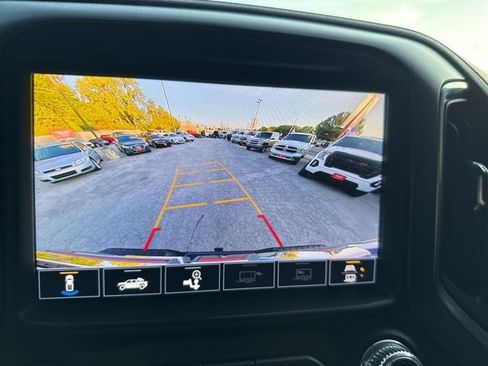 Used 2023 GMC Sierra 2500 AT4 image 48