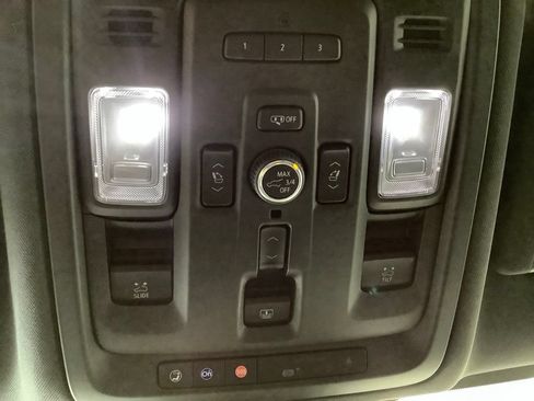 Used 2023 Chevrolet Suburban RST w/ Luxury Package AWD/4WD image 23