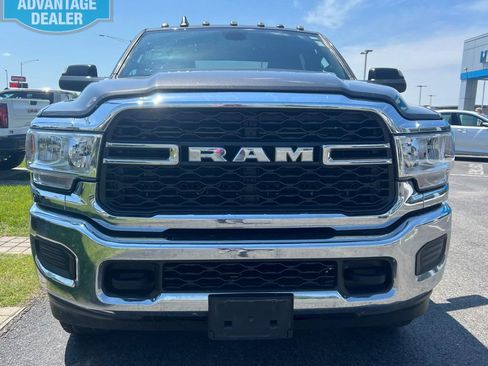 Used 2022 RAM 2500 Tradesman w/ Chrome Appearance Group AWD/4WD image 3
