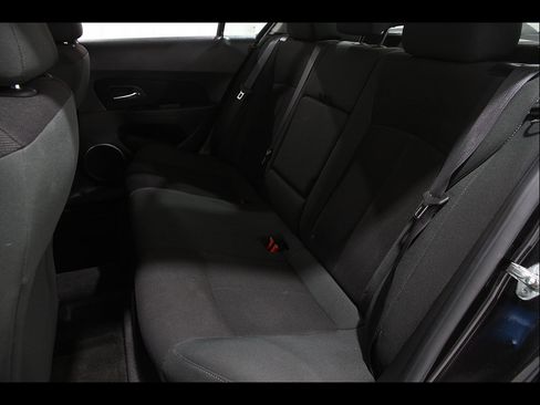 Used 2011 Chevrolet Cruze LT FWD image 15