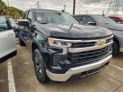 Used 2024 Chevrolet Silverado 1500 LT image 1