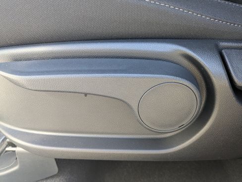 New 2026 Kia Sorento LX FWD image 23