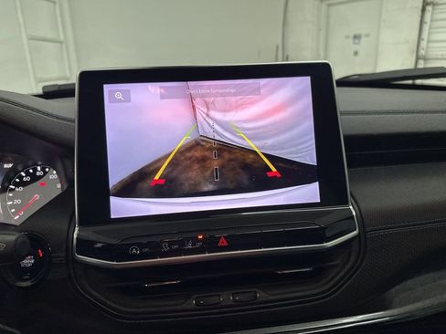 Used 2025 Jeep Compass Latitude w/ Altitude Special Edition image 16