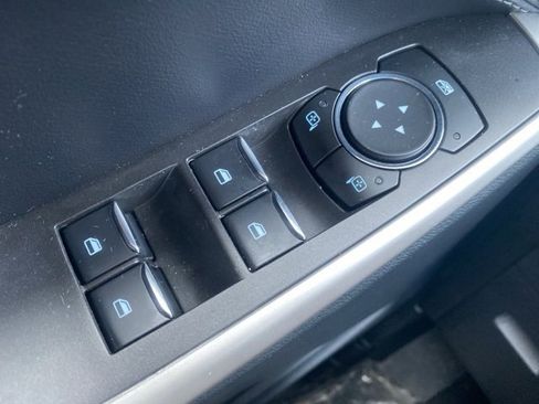 Used 2023 Ford Explorer XLT w/ Equipment Group 202A image 19