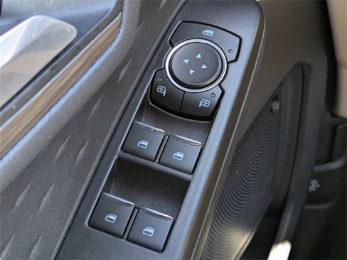 Certified 2020 Ford Escape Titanium image 24