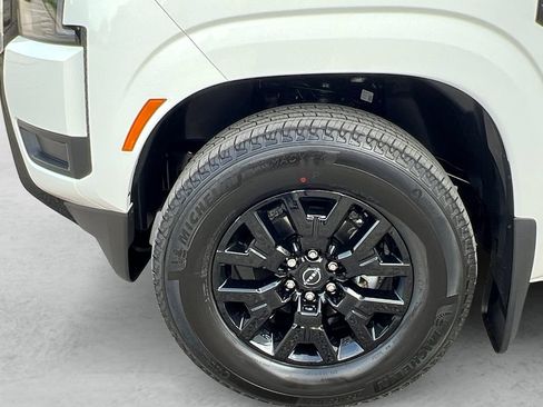 New 2026 Nissan Frontier SV w/ SV Convenience Package RWD image 24