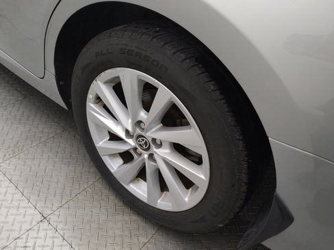 Used 2022 Toyota Camry LE w/ Convenience Package FWD image 31