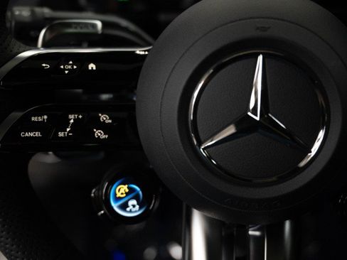 New 2026 Mercedes-Benz GLA 35 AMG 4MATIC image 23