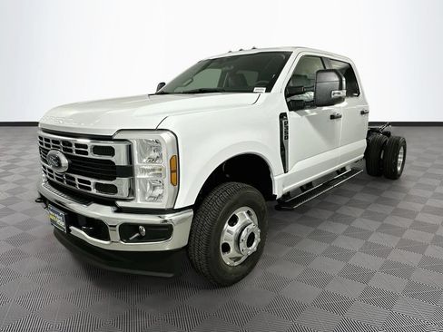 New 2026 Ford F350 XL w/ XL Chrome Package AWD/4WD image 23