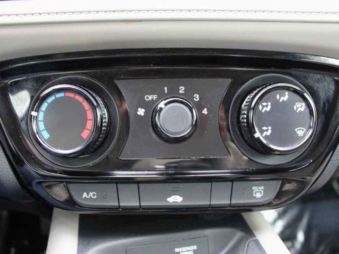 Used 2018 Honda HR-V LX image 20