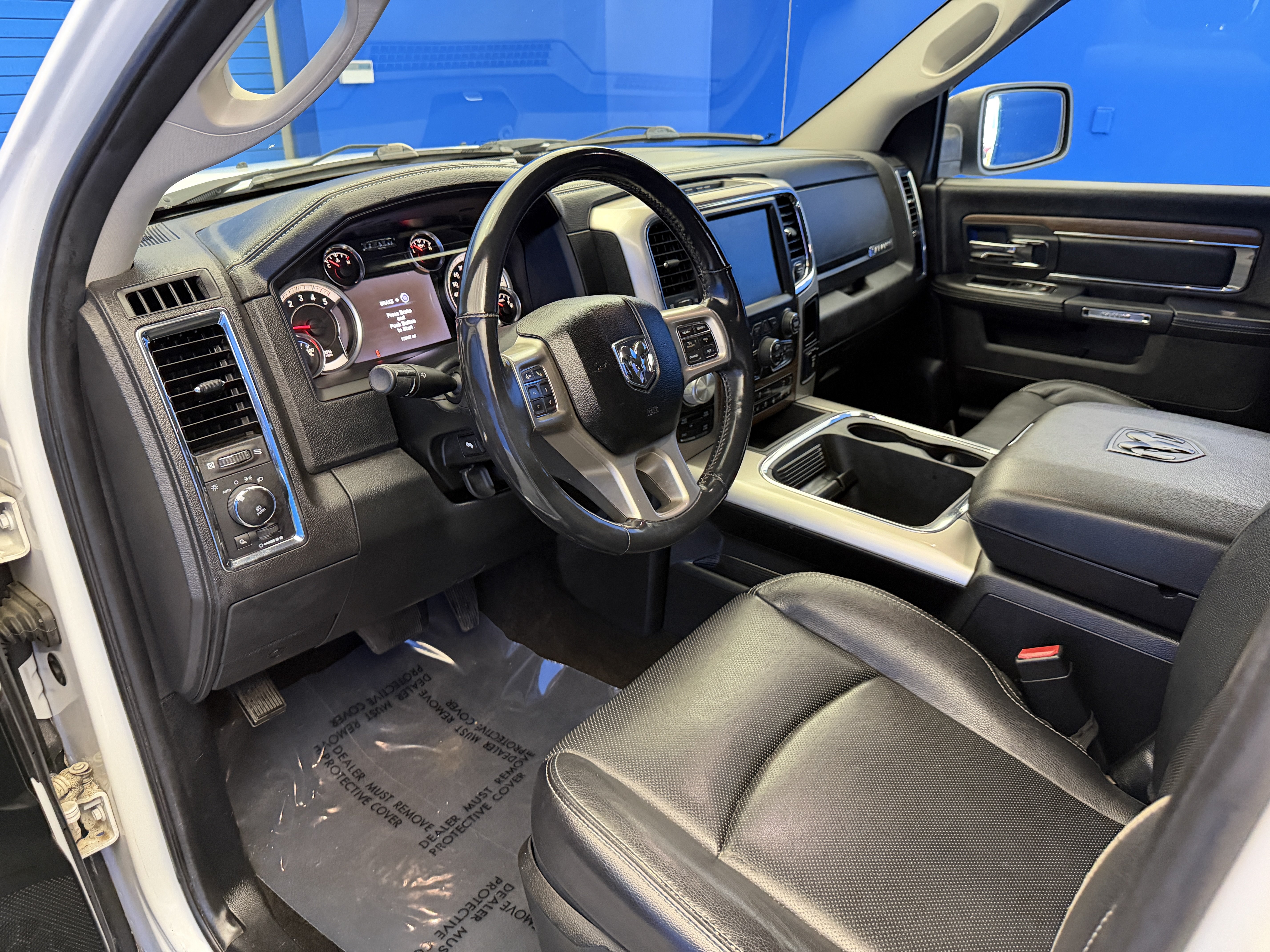 Used 2017 RAM 1500 Laramie w/ Convenience Group AWD/4WD image 12