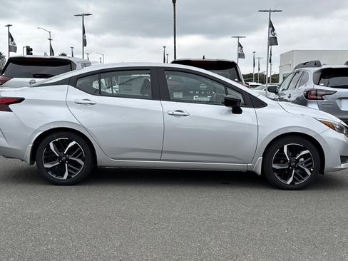 New 2025 Nissan Versa SR w/ Trunk Package image 3