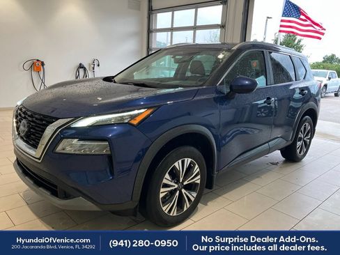 Used 2023 Nissan Rogue SV w/ SV Premium B Package FWD image 8