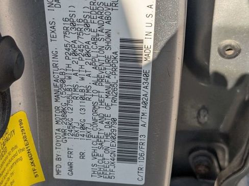 Used 2014 Toyota Tacoma PreRunner w/ Convenience Package RWD image 19
