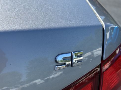 Used 2012 Volkswagen Passat 2.5 SE FWD image 11