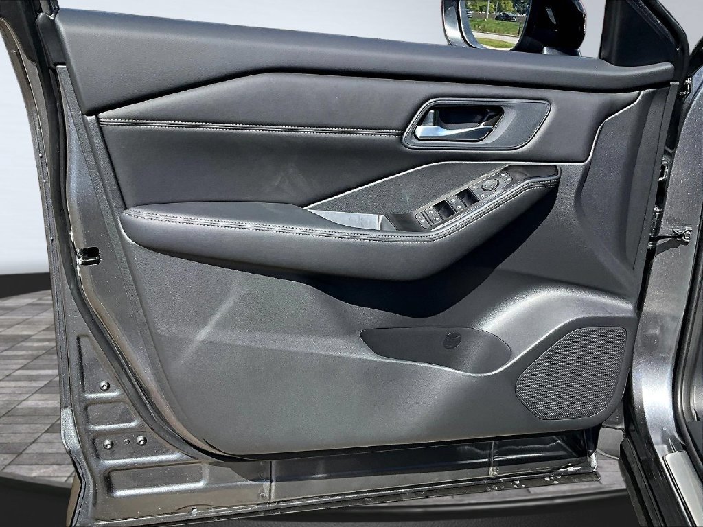 New 2026 Nissan Rogue Dark Armor AWD/4WD image 25