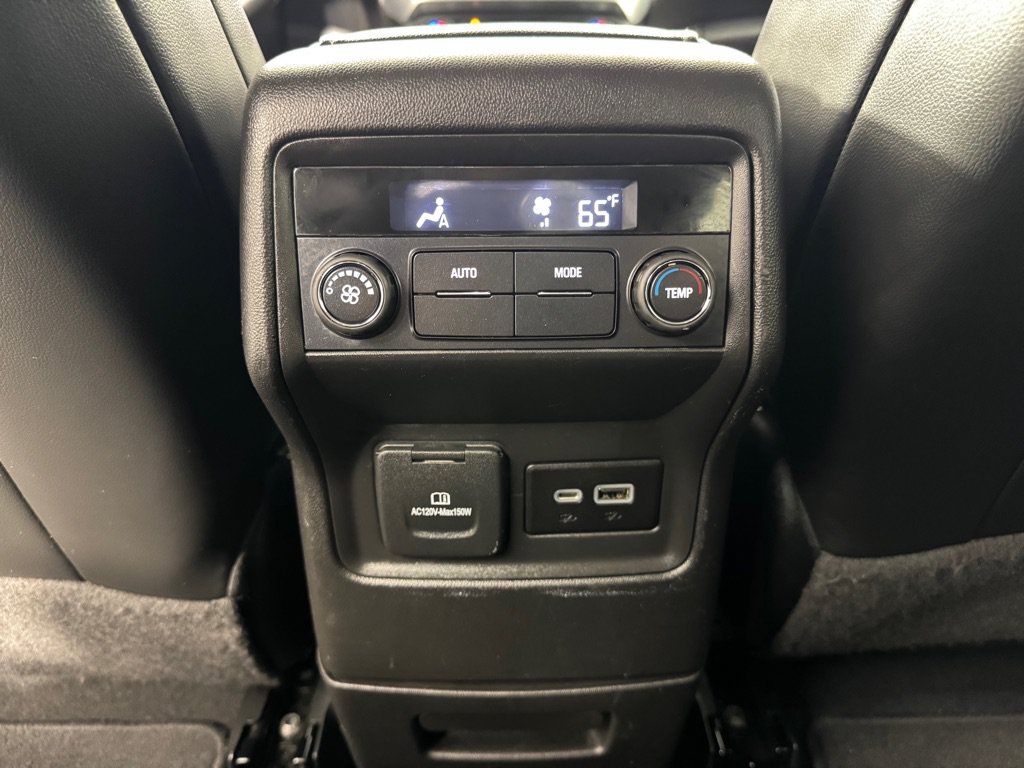 Used 2023 GMC Acadia SLT FWD image 24