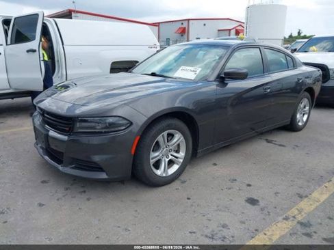 Used 2021 Dodge Charger SXT RWD image 2