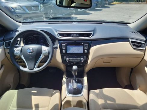 Used 2016 Nissan Rogue SV w/ SV Premium Package FWD image 15