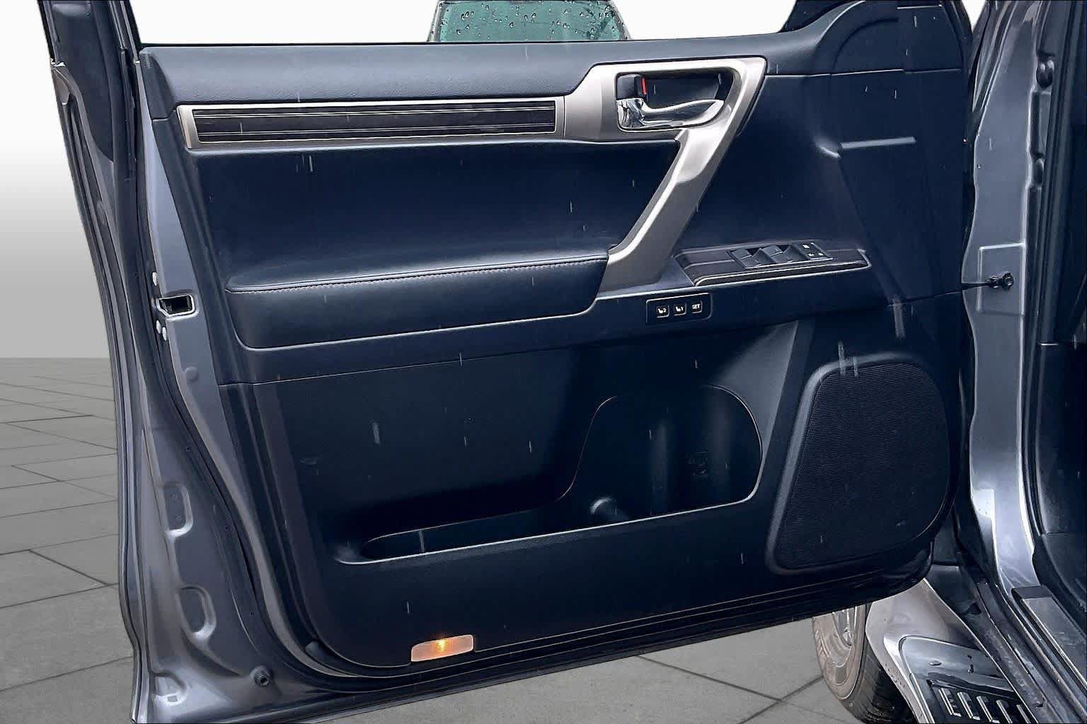 Used 2021 Lexus GX 460 Premium w/ Premium Package AWD/4WD image 21