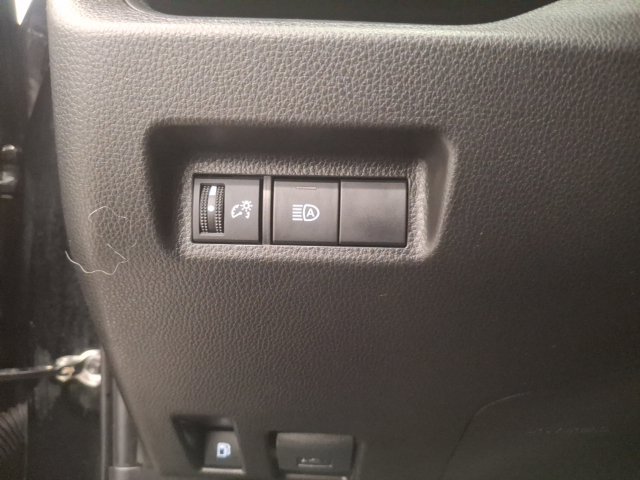 Used 2023 Toyota RAV4 XLE AWD/4WD image 21
