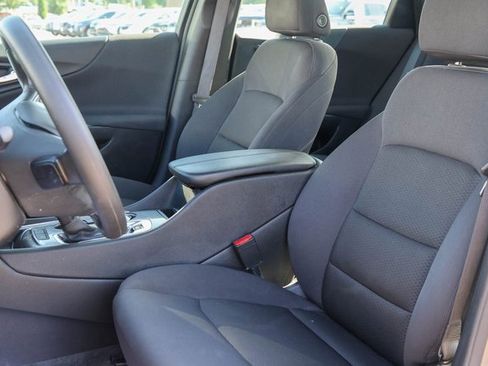 Used 2025 Chevrolet Malibu LT image 11