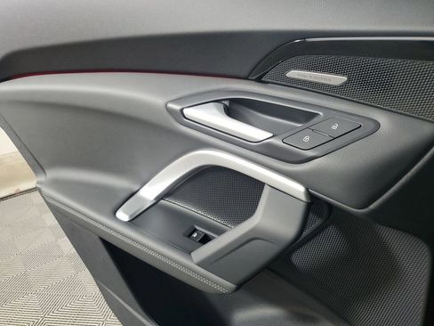 New 2025 Audi Q5 Premium Plus image 18