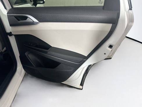 Used 2025 Volkswagen Taos SE image 28