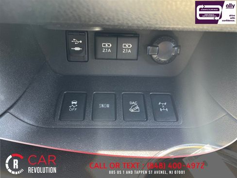 Used 2017 Toyota Highlander Limited w/ Protection Package #3 AWD/4WD image 18