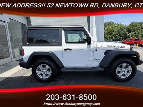 Used 2019 Jeep Wrangler Sport AWD/4WD image 6