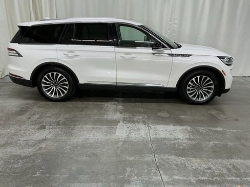 Used 2021 Lincoln Aviator Reserve w/ Equipment Group 201A image 2