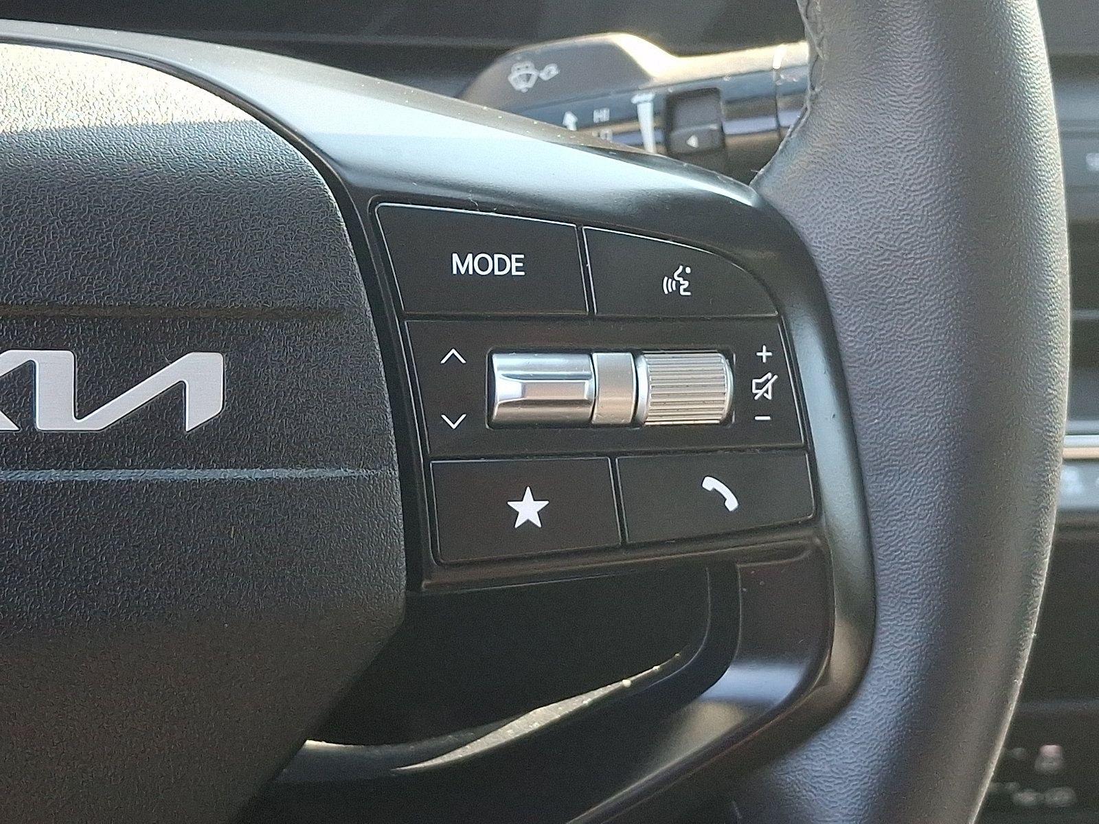Used 2025 Kia K4 EX FWD image 20